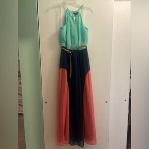 Women’s dresses/rompers, M